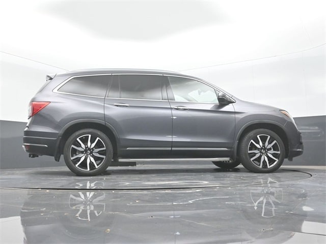 used 2021 Honda Pilot car, priced at $32,189