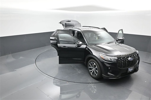 new 2025 Ford Explorer car, priced at $43,615