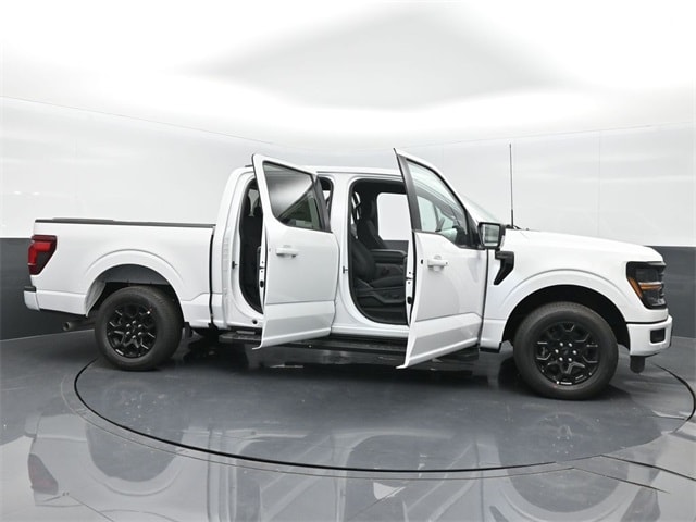 new 2024 Ford F-150 car, priced at $52,595