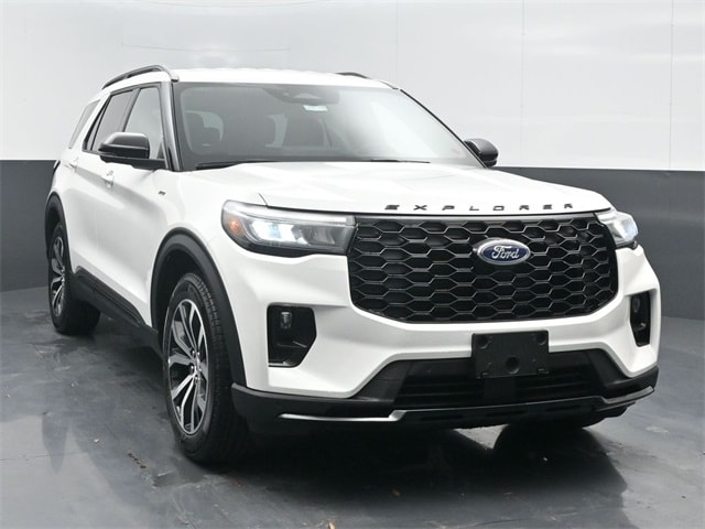 new 2025 Ford Explorer car, priced at $45,005