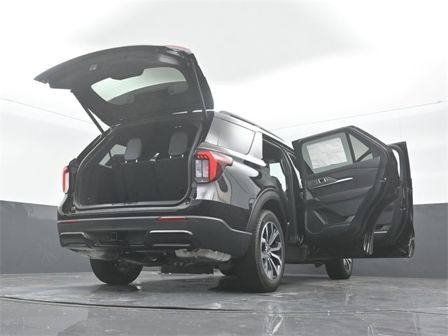 new 2025 Ford Explorer car, priced at $43,615