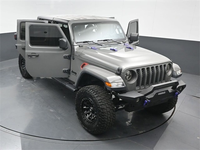 used 2020 Jeep Gladiator car, priced at $33,983