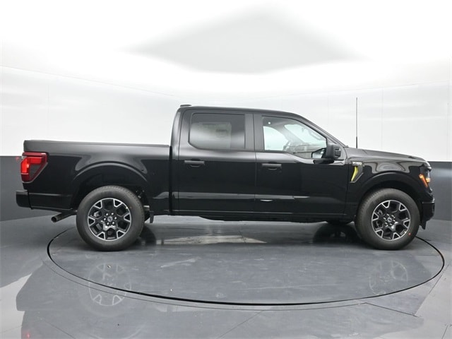 new 2025 Ford F-150 car, priced at $44,333