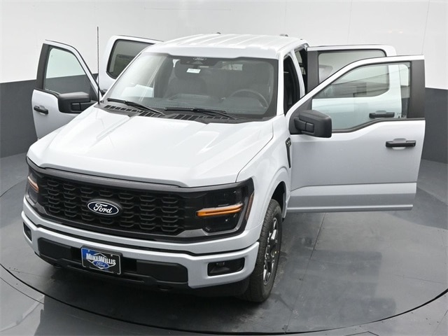 new 2025 Ford F-150 car, priced at $52,130