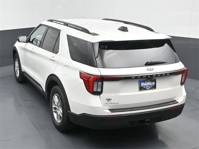 new 2025 Ford Explorer car, priced at $40,245