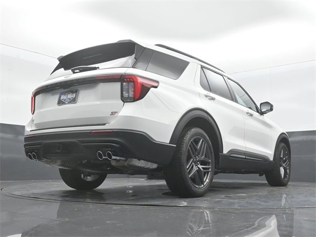 new 2025 Ford Explorer car, priced at $54,660