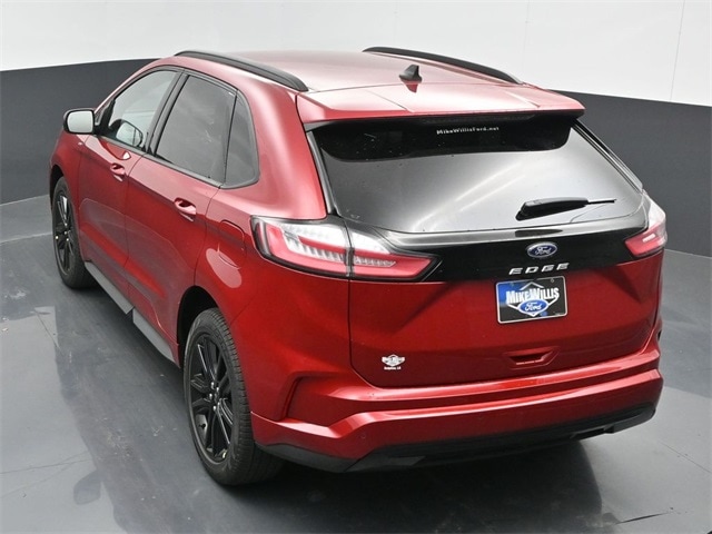 new 2024 Ford Edge car, priced at $40,357