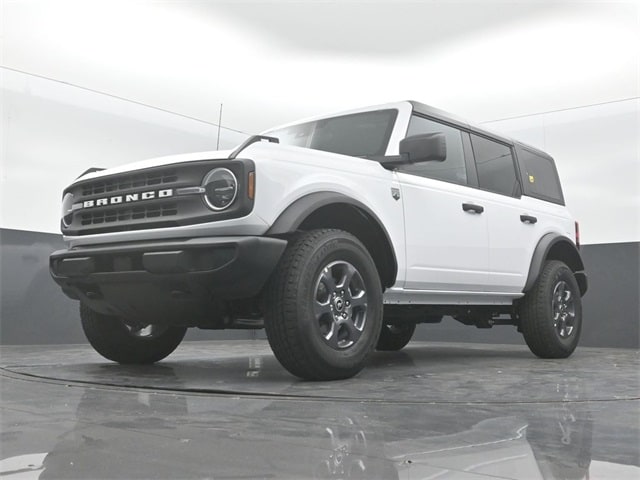new 2025 Ford Bronco car, priced at $45,970