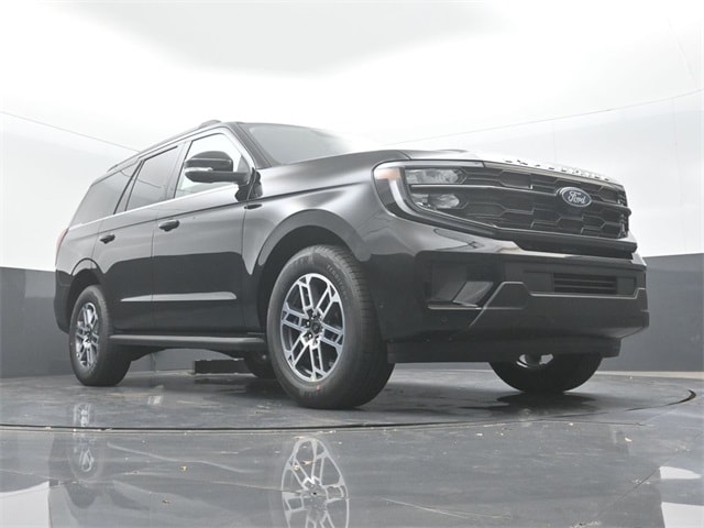 new 2025 Ford Expedition car, priced at $68,210