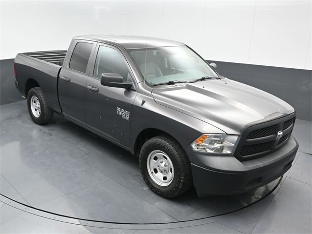 used 2019 Ram 1500 Classic car, priced at $18,554