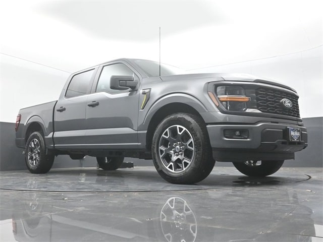 new 2025 Ford F-150 car, priced at $43,083