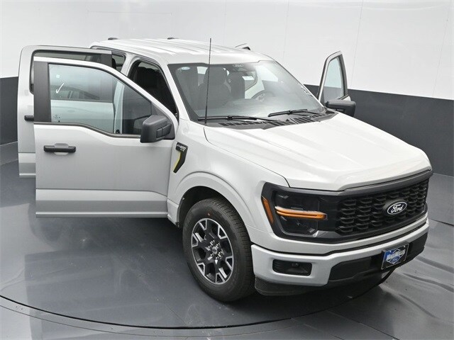 new 2024 Ford F-150 car, priced at $43,014