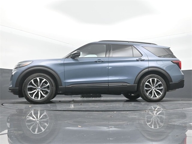 new 2025 Ford Explorer car, priced at $44,705