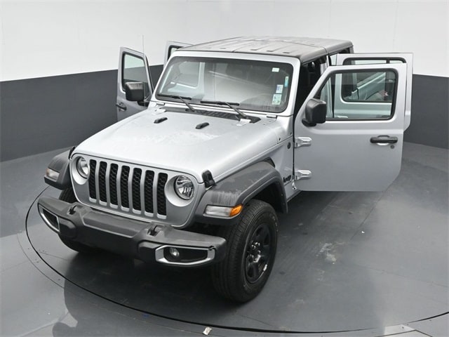 used 2023 Jeep Gladiator car, priced at $32,789