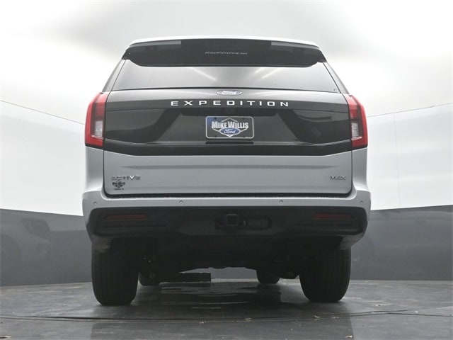 new 2025 Ford Expedition car, priced at $71,210
