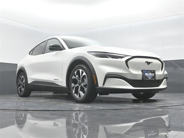 new 2025 Ford Mustang Mach-E car, priced at $40,085