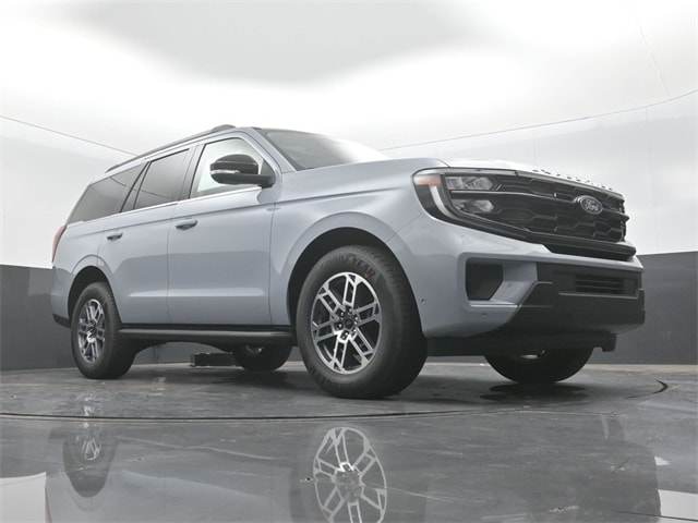 new 2025 Ford Expedition car, priced at $69,205
