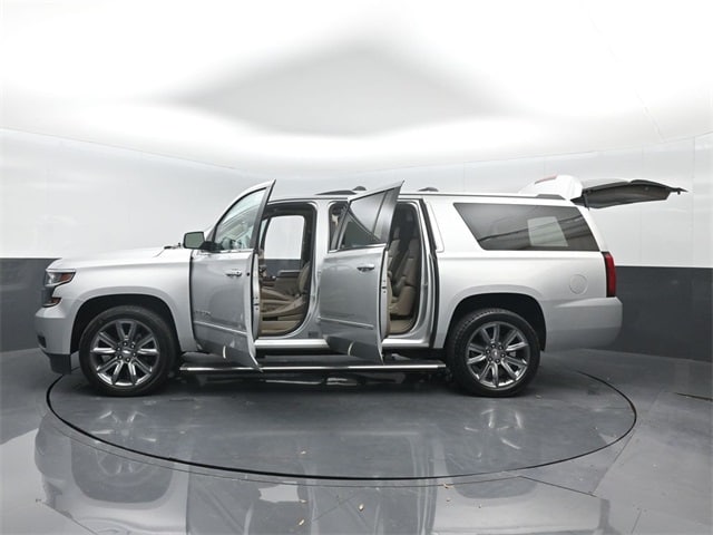 used 2018 Chevrolet Suburban car, priced at $27,994