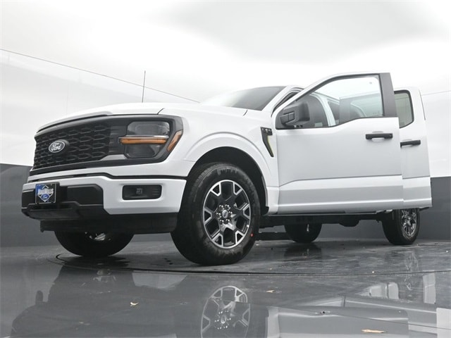 new 2024 Ford F-150 car, priced at $40,670