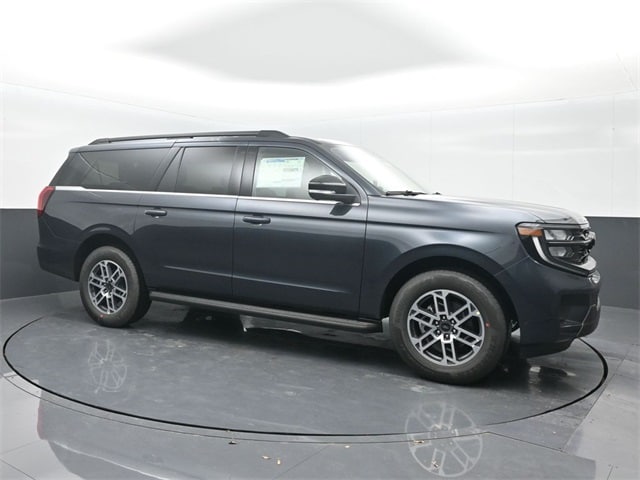 new 2025 Ford Expedition car, priced at $71,705
