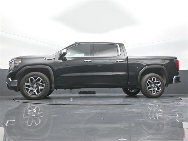 used 2022 GMC Sierra 1500 car, priced at $40,626