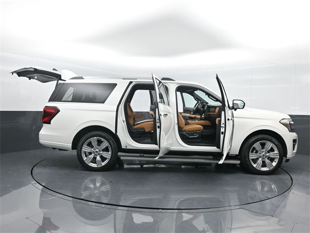 new 2024 Ford Expedition car, priced at $83,535