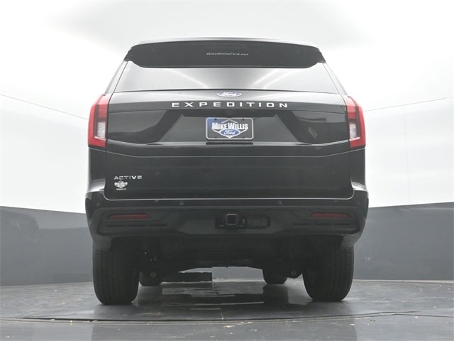 new 2025 Ford Expedition car, priced at $68,210