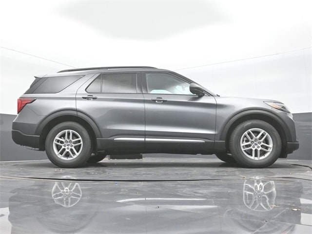 new 2025 Ford Explorer car, priced at $41,210