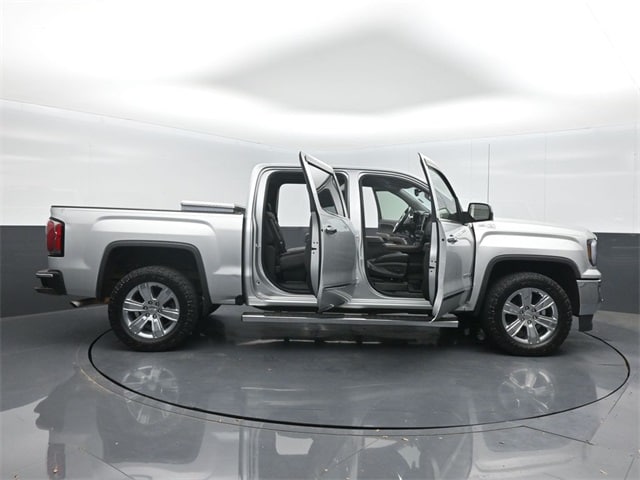 used 2018 GMC Sierra 1500 car, priced at $32,891