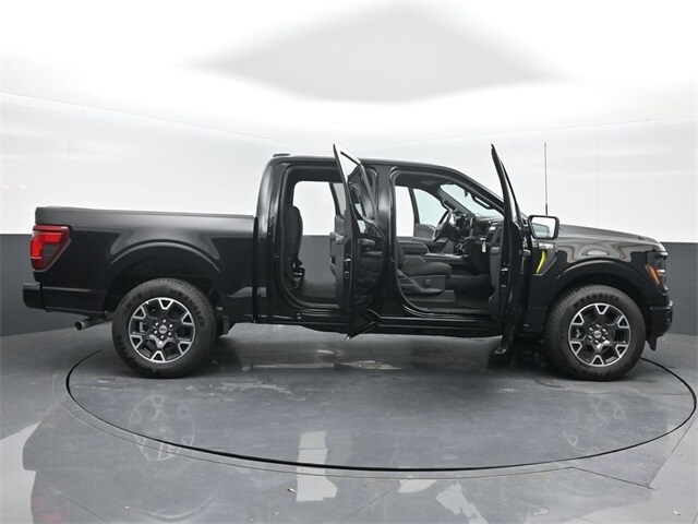 new 2025 Ford F-150 car, priced at $46,640