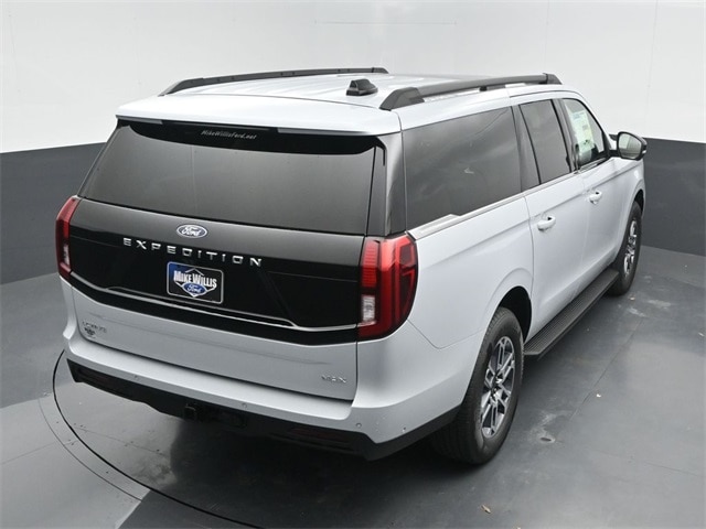 new 2025 Ford Expedition car, priced at $71,210