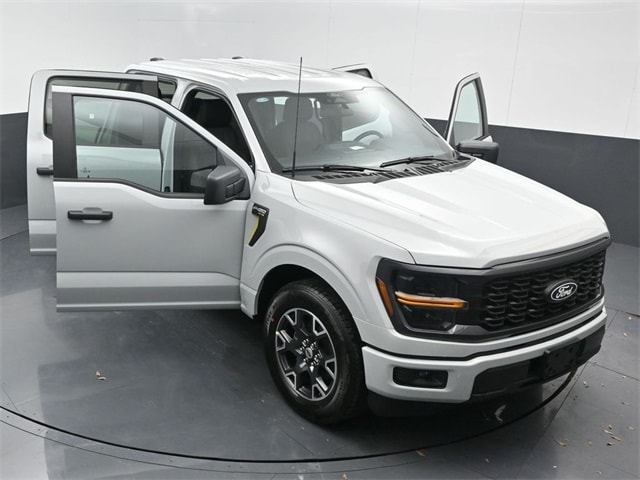 new 2024 Ford F-150 car, priced at $47,120