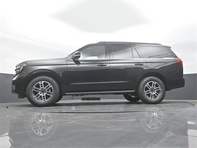 new 2025 Ford Expedition car, priced at $68,210
