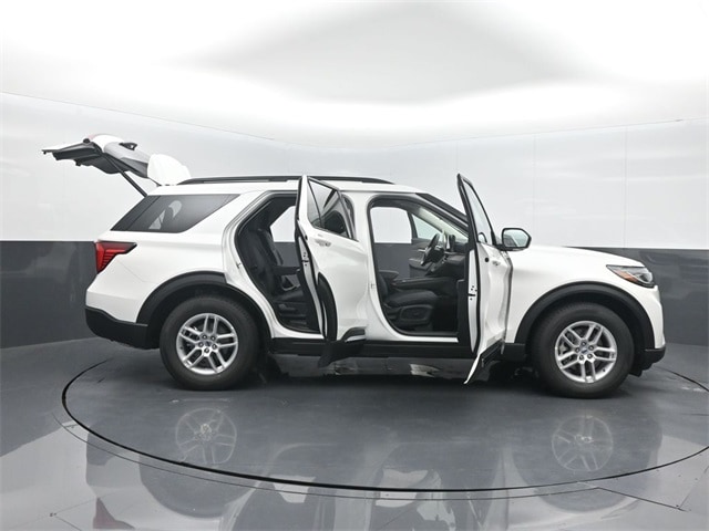 new 2025 Ford Explorer car, priced at $38,440