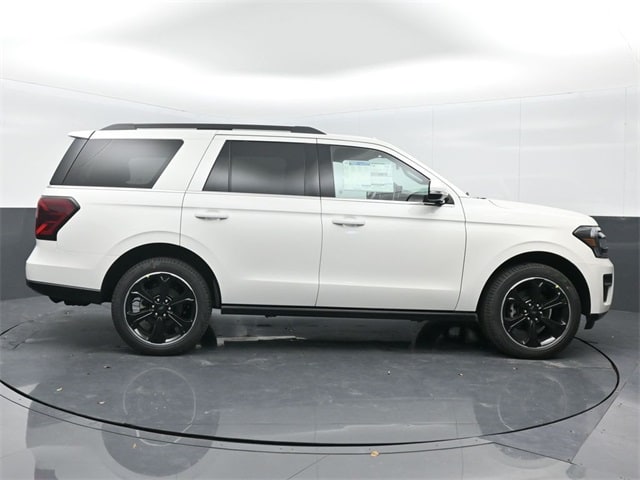 new 2024 Ford Expedition car, priced at $73,960