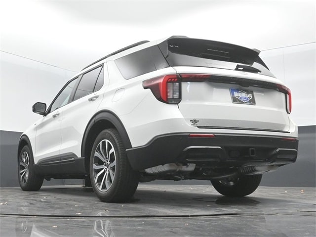 new 2025 Ford Explorer car, priced at $43,405