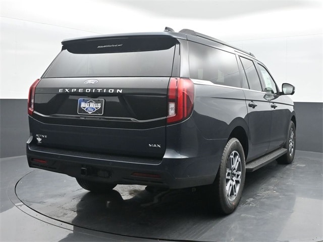 new 2025 Ford Expedition car, priced at $71,705