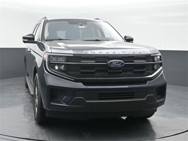 new 2025 Ford Expedition car, priced at $71,705