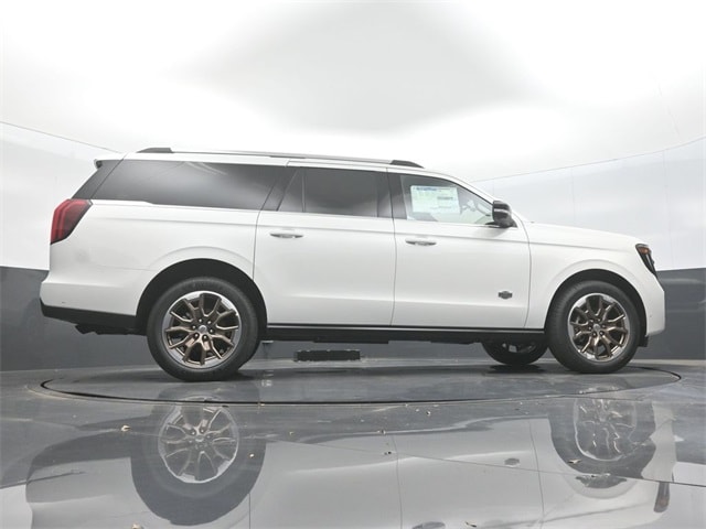 new 2025 Ford Expedition car, priced at $89,845