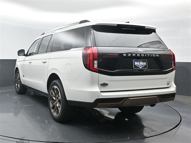 new 2025 Ford Expedition car, priced at $89,845
