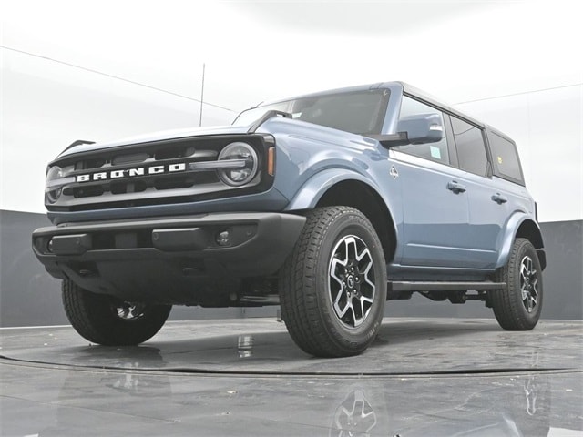 new 2024 Ford Bronco car, priced at $51,955