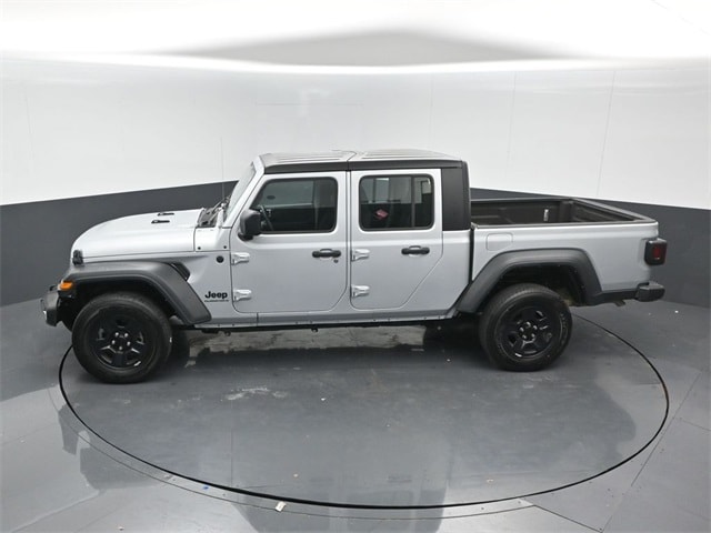 used 2023 Jeep Gladiator car, priced at $32,789