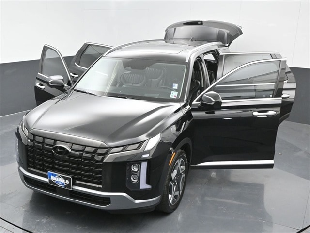 used 2024 Hyundai Palisade car, priced at $42,856