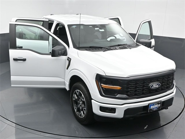 new 2024 Ford F-150 car, priced at $47,372