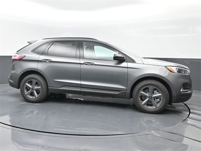 new 2024 Ford Edge car, priced at $39,279