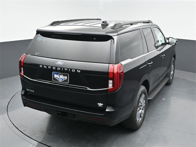 new 2025 Ford Expedition car, priced at $68,210