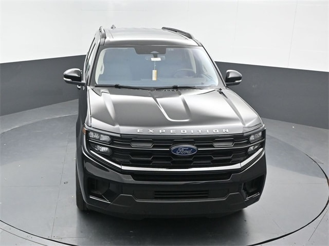 new 2025 Ford Expedition car, priced at $68,210