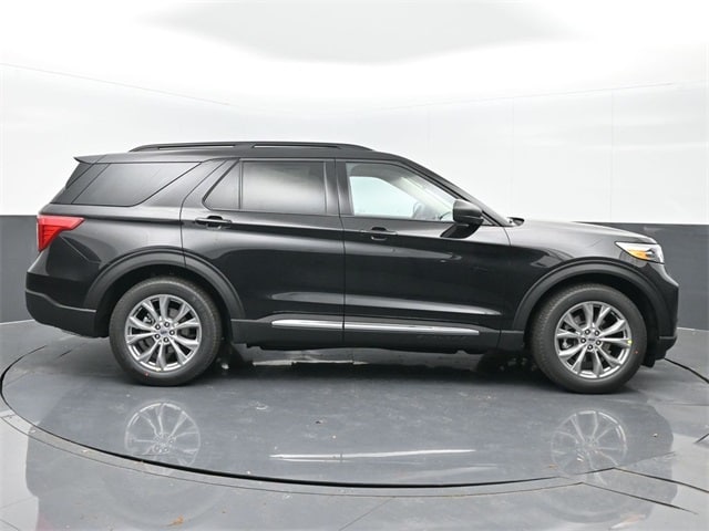 new 2024 Ford Explorer car, priced at $41,075