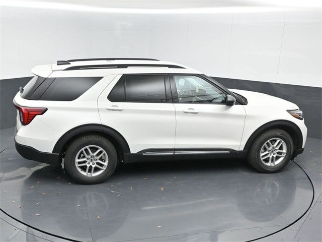 new 2025 Ford Explorer car, priced at $42,105