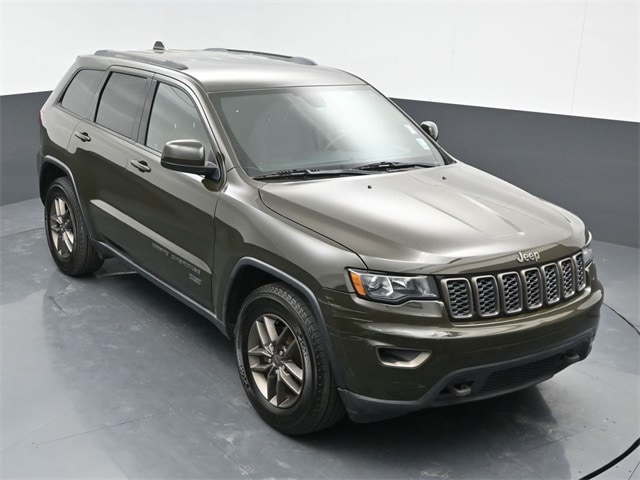 used 2016 Jeep Grand Cherokee car, priced at $14,626